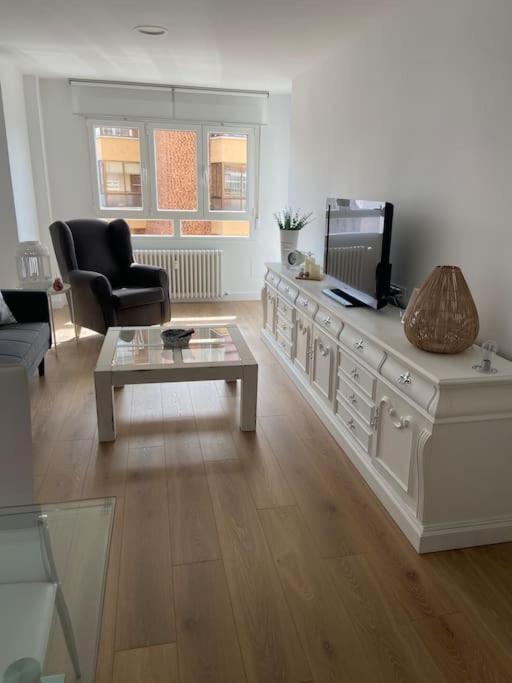 Apartmán Leonmisol Exteriér fotografie